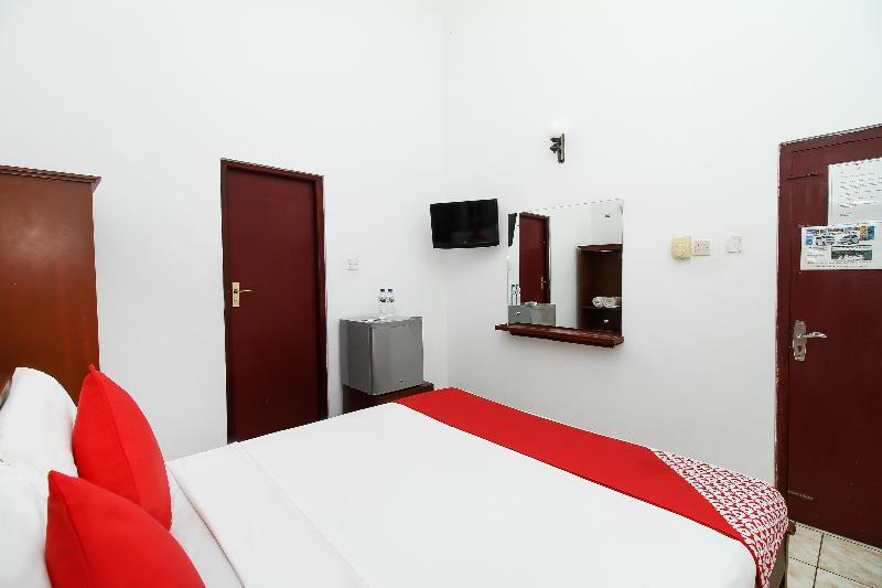 Oyo 347 Hotel Empryean Katunayaka Bagian luar foto