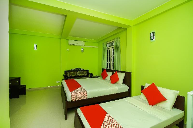 Oyo 347 Hotel Empryean Katunayaka Bagian luar foto